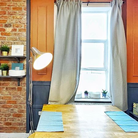 Adeamstays Provides Beautiful Centrally Located 1 And 2 Bed Apartments On Liverpools Boulevard Kültér fotó