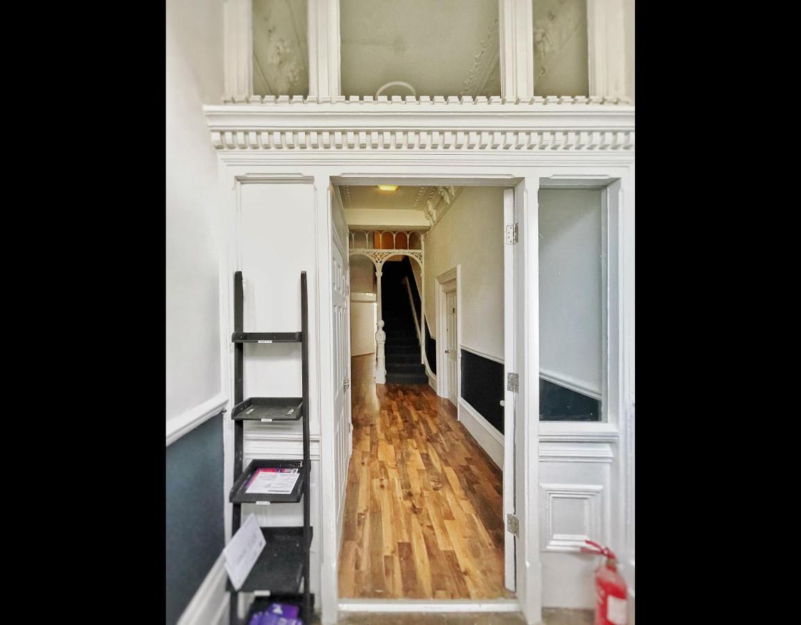 Adeamstays Provides Beautiful Centrally Located 1 And 2 Bed Apartments On Liverpools Boulevard Kültér fotó