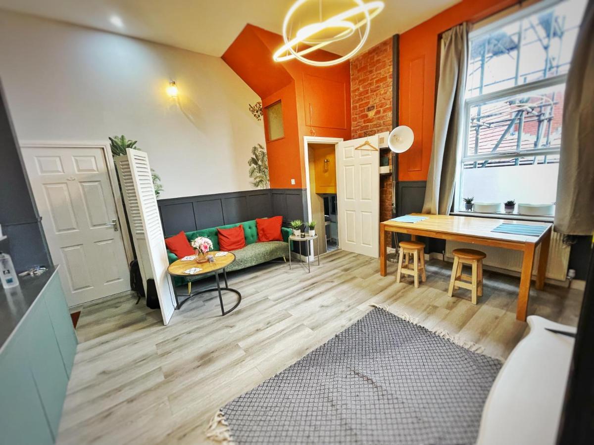 Adeamstays Provides Beautiful Centrally Located 1 And 2 Bed Apartments On Liverpools Boulevard Kültér fotó