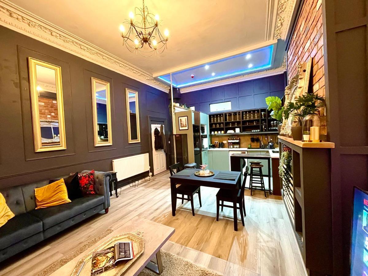 Adeamstays Provides Beautiful Centrally Located 1 And 2 Bed Apartments On Liverpools Boulevard Kültér fotó