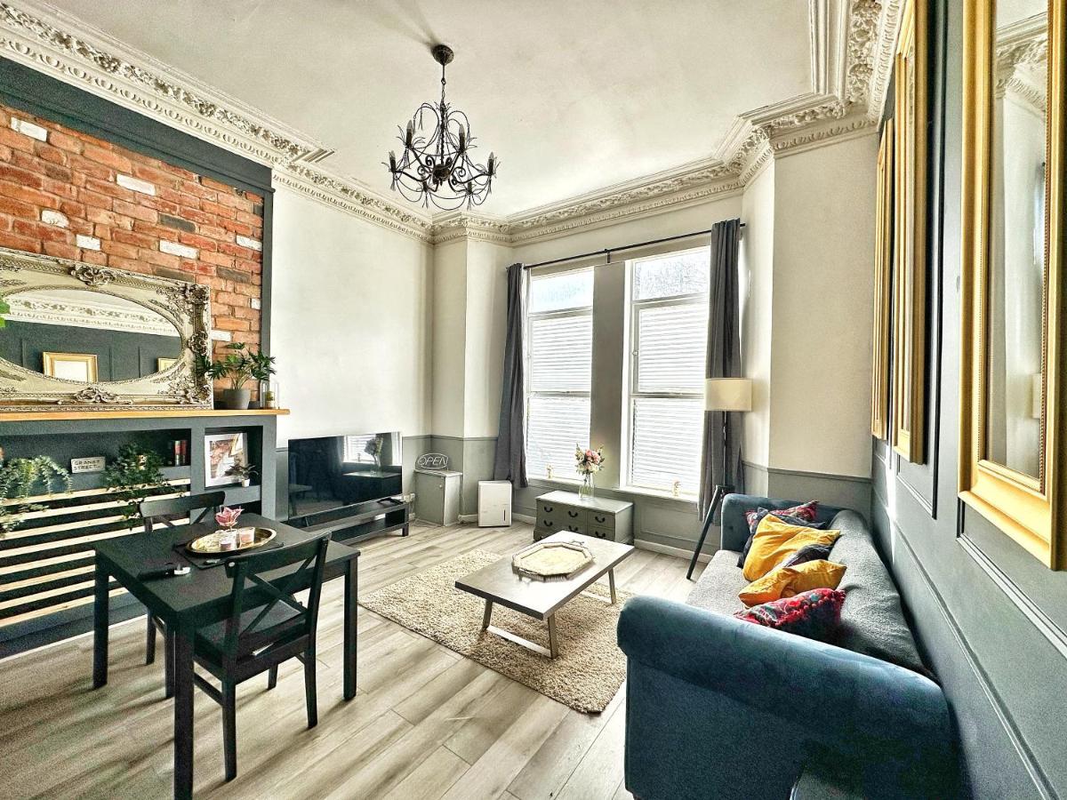 Adeamstays Provides Beautiful Centrally Located 1 And 2 Bed Apartments On Liverpools Boulevard Kültér fotó