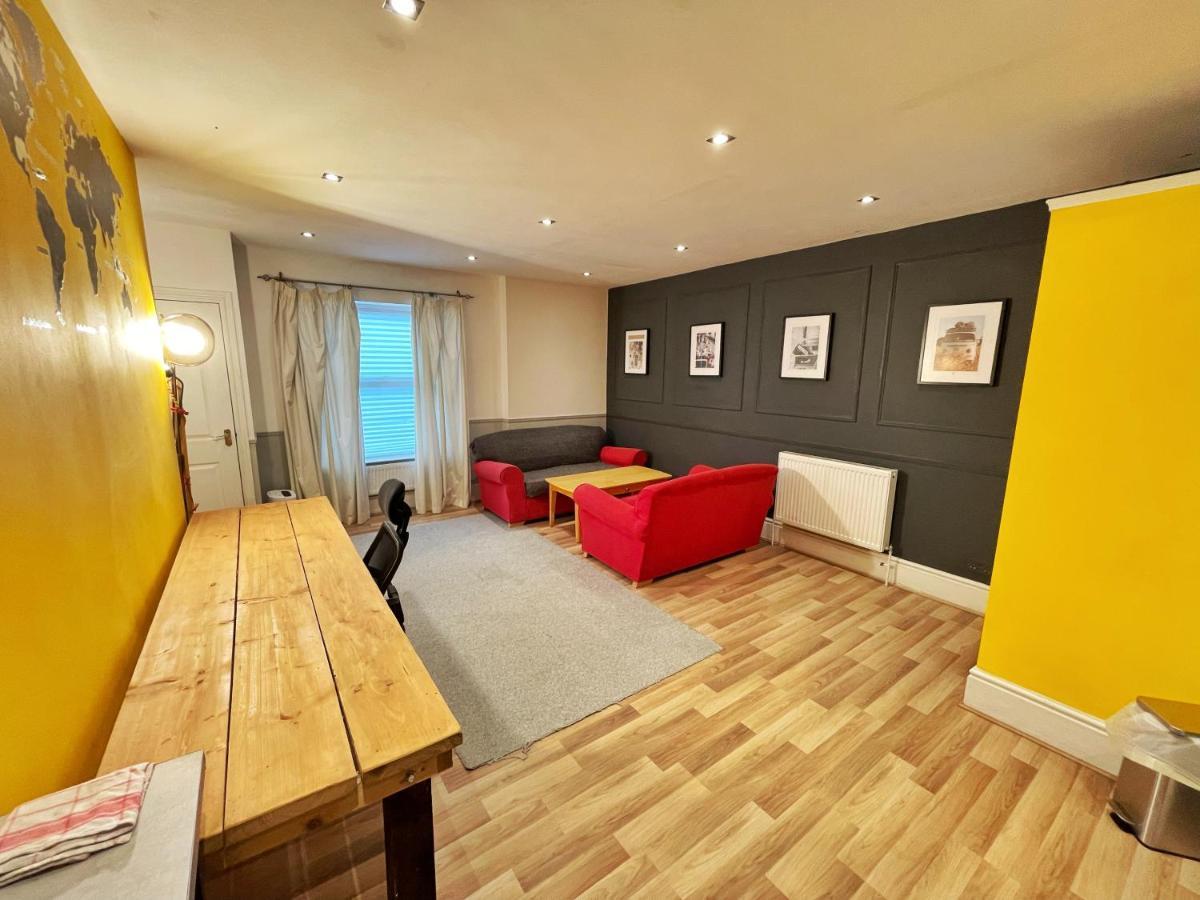 Adeamstays Provides Beautiful Centrally Located 1 And 2 Bed Apartments On Liverpools Boulevard Kültér fotó