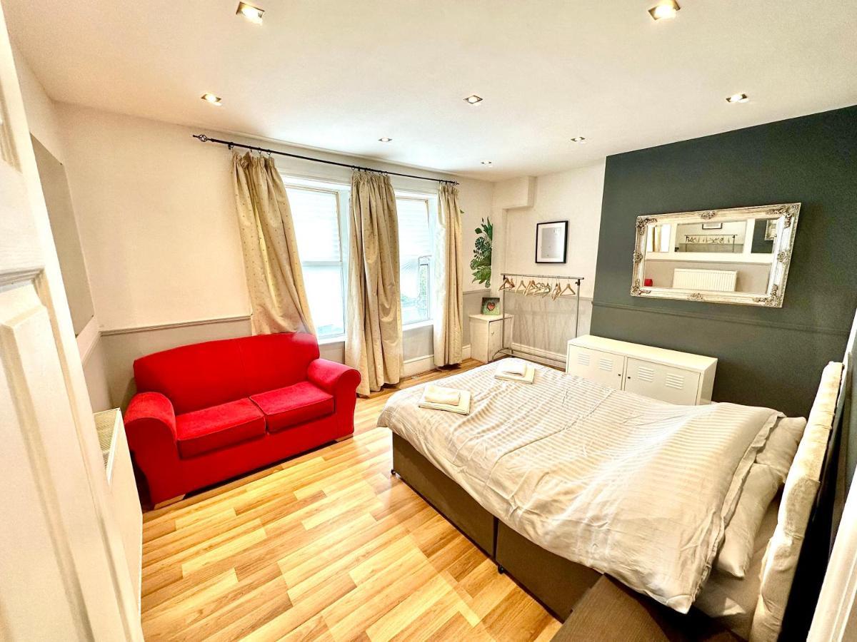 Adeamstays Provides Beautiful Centrally Located 1 And 2 Bed Apartments On Liverpools Boulevard Kültér fotó